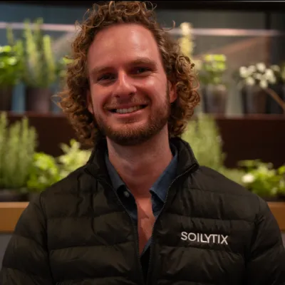 Portrait photo of Julien from Soilytix